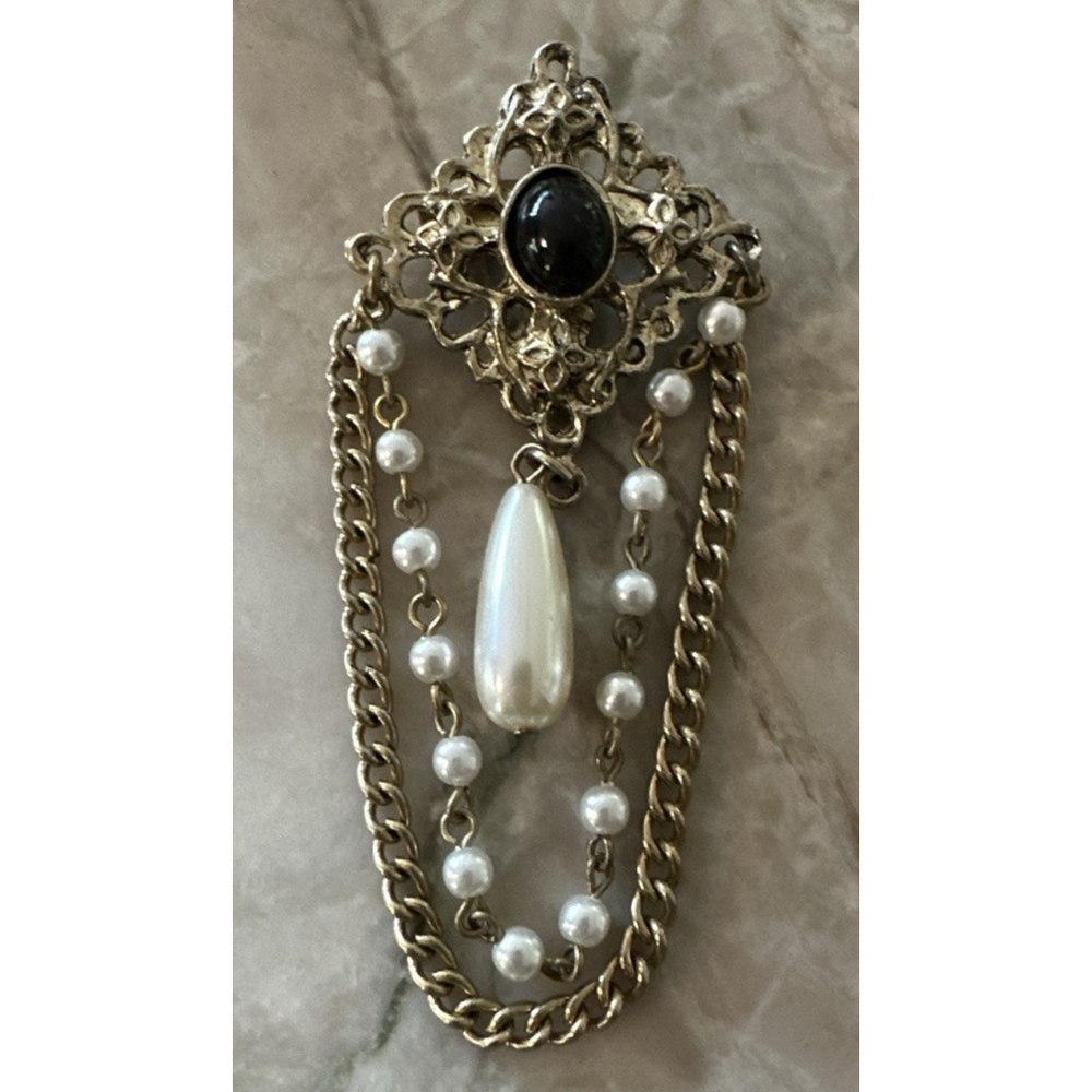 Vtg Retro 80’s Dangle Chain Faux Pearl Pin Brooch Black Cabochon Hold Eyeglasses